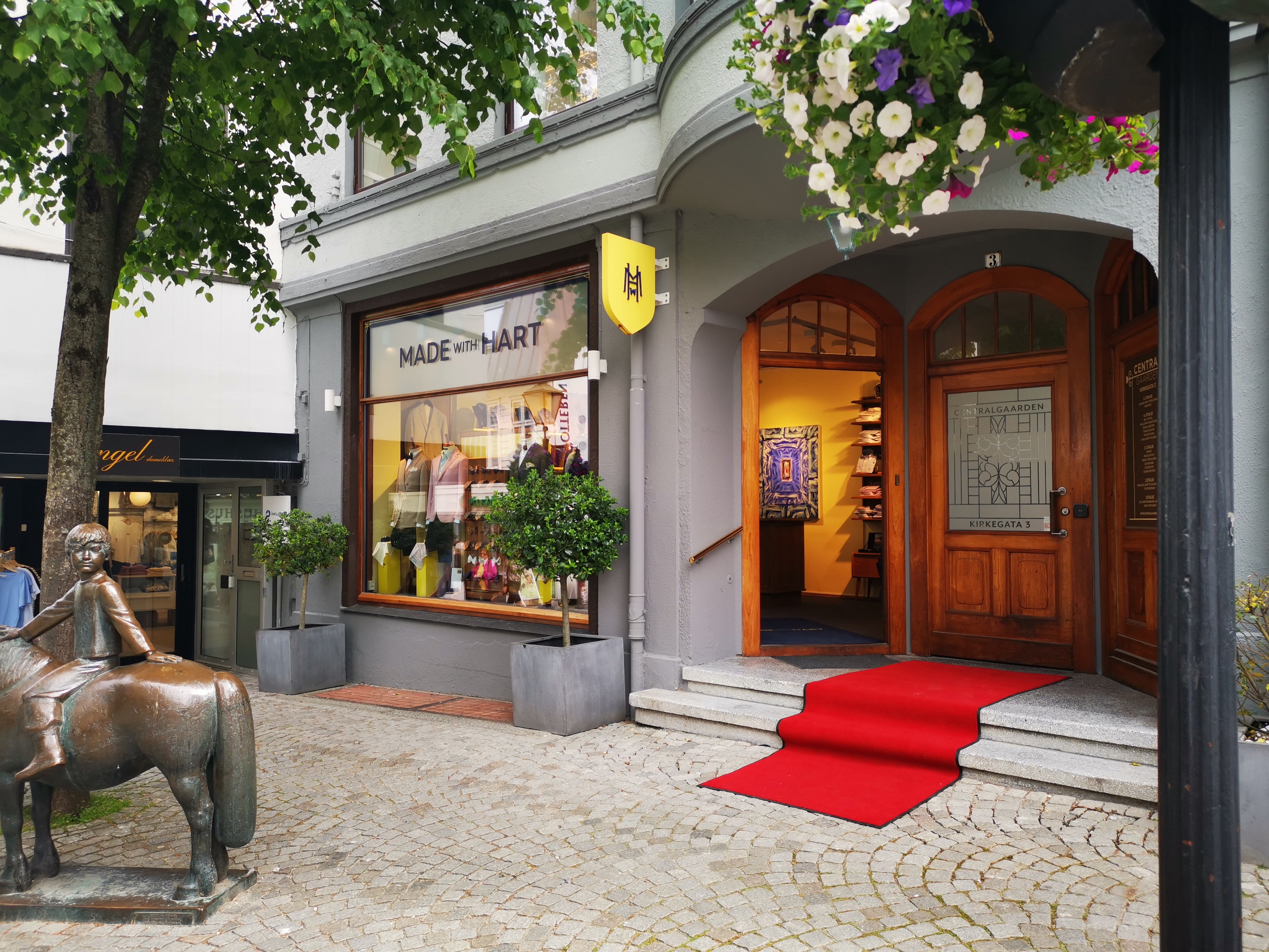 Vi søker ekstrahjelp!