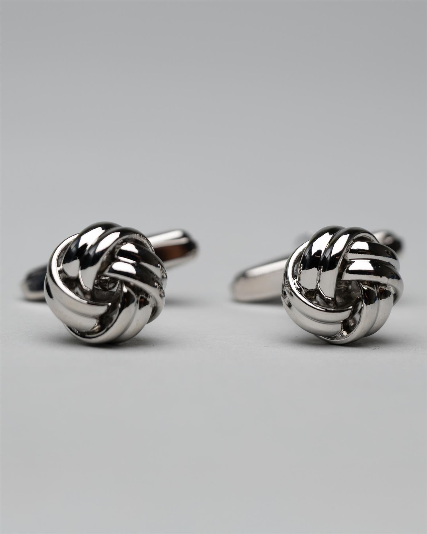 Mansjettknapper, Knute, klassisk