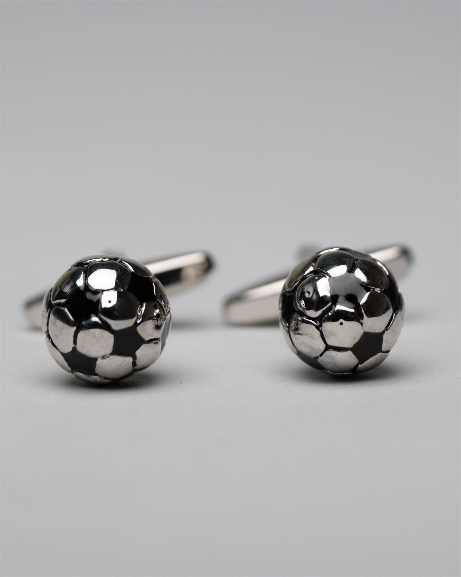 Mansjettknapper, Fotball