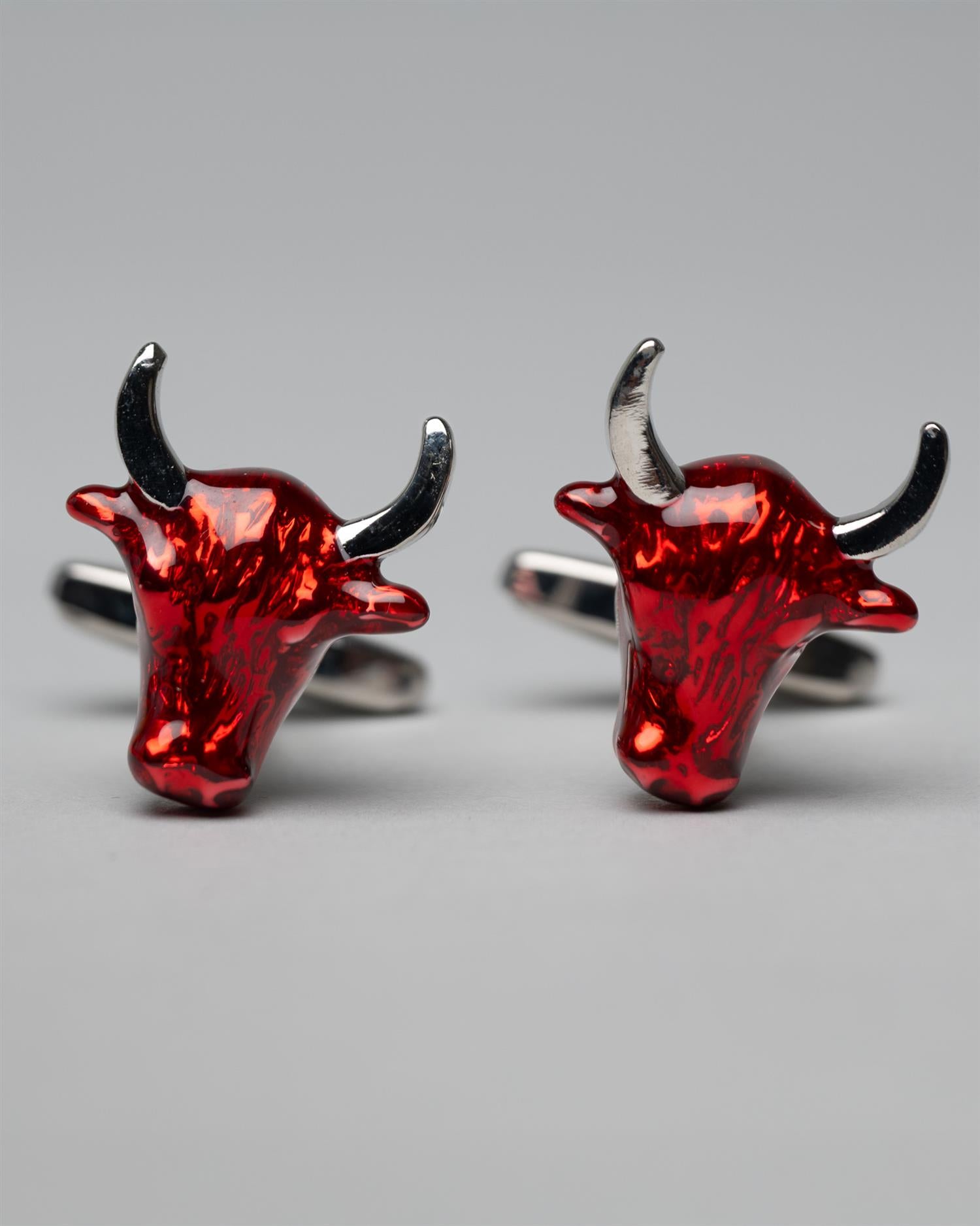 Mansjettknapper, Tyren